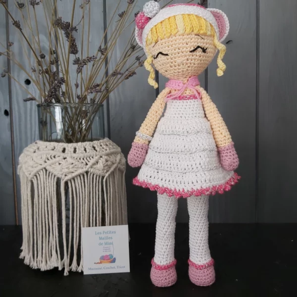 Poupée Lili Ours Polaire