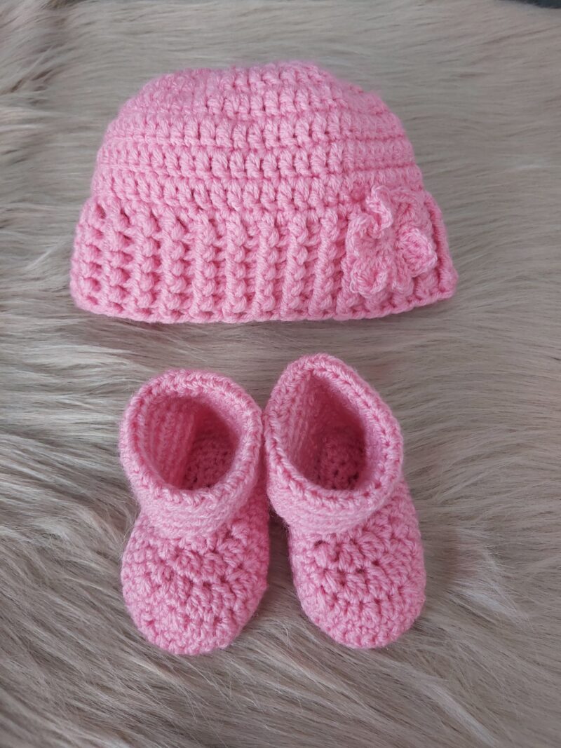 bonnet chaussons roses