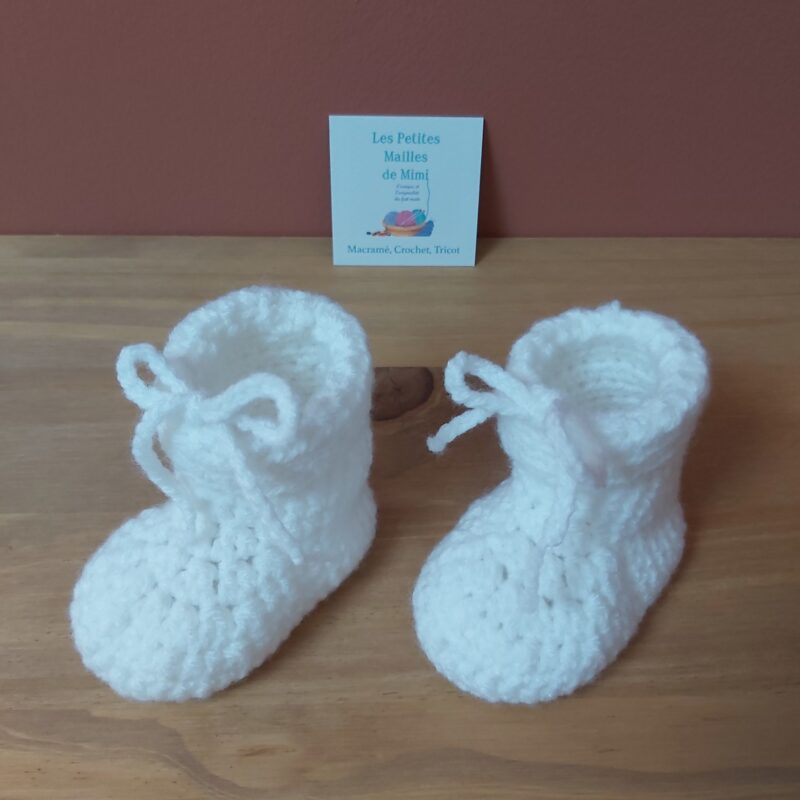 chaussons blancs