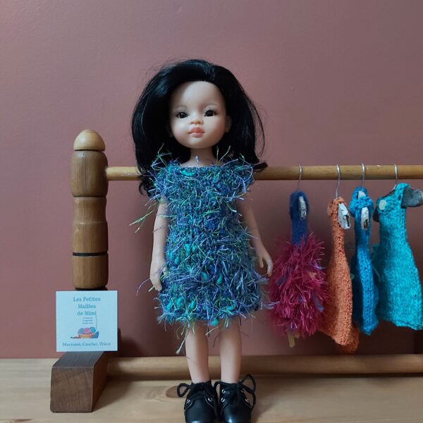Robe mauve et verte pour Corolle