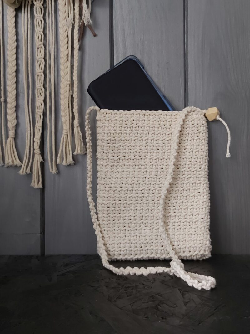pochette téléphone écrue