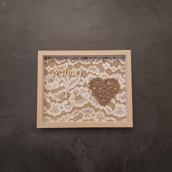 Cadre Mamie dentelle et coeurs