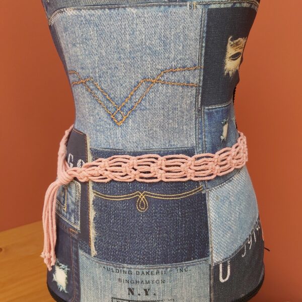 ceinture rose en macramé