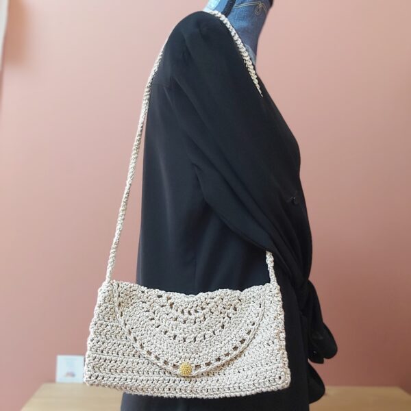 Pochette de soirée dorée