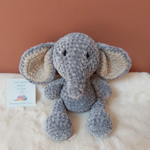 Eléphant gris et beige