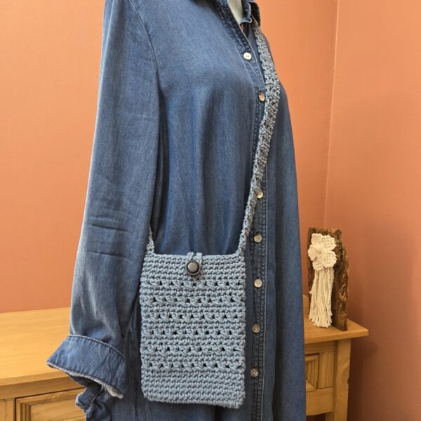 Pochette bleue pour téléphone portable